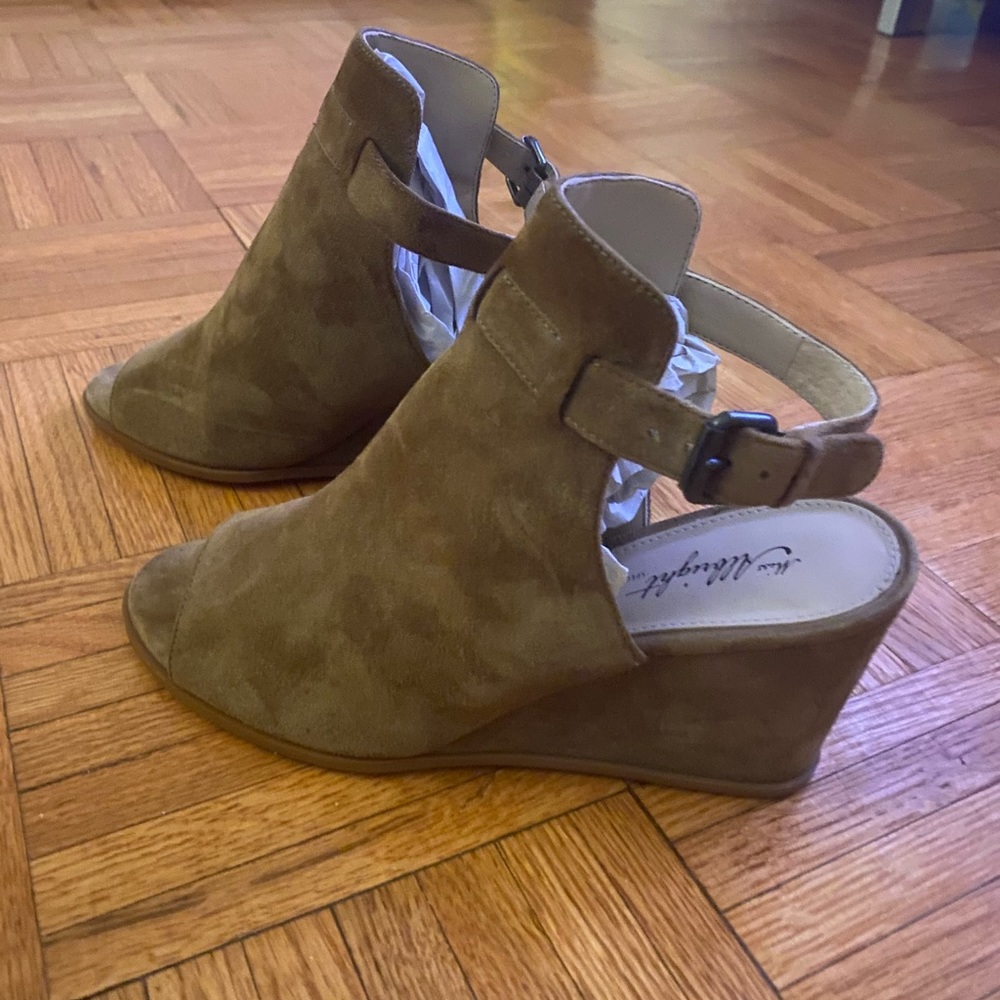 Wedge Sandals - Picture 2 of 3